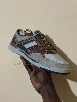 MEMPHIS Casual Shoe