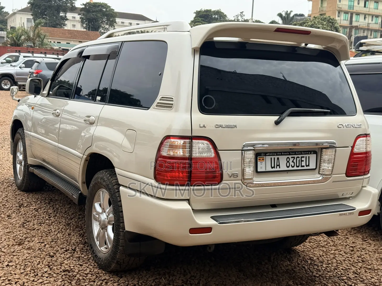 Toyota Land Cruiser Cygnus 4.7 2007 Beige