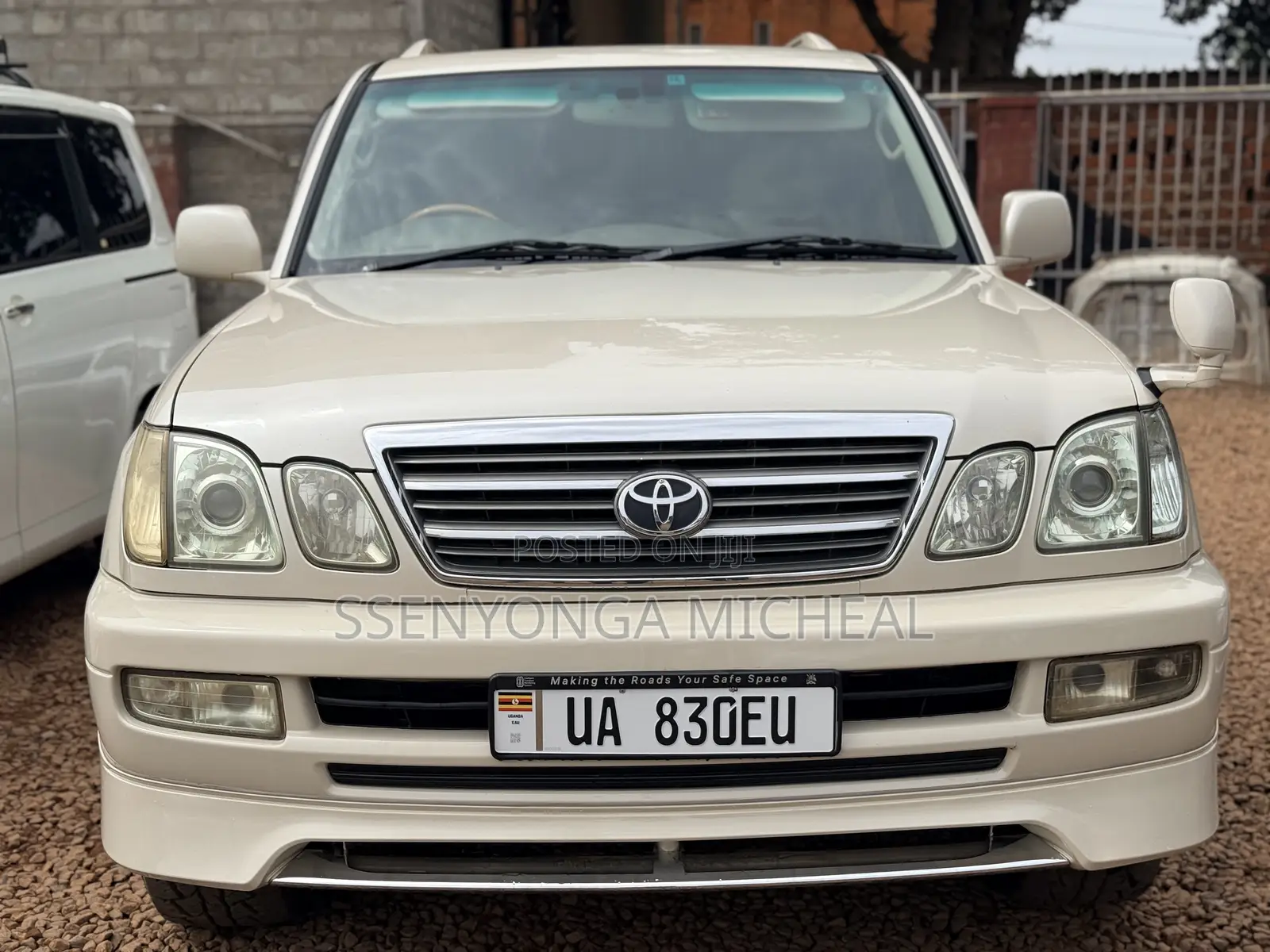 Toyota Land Cruiser Cygnus 4.7 2007 Beige