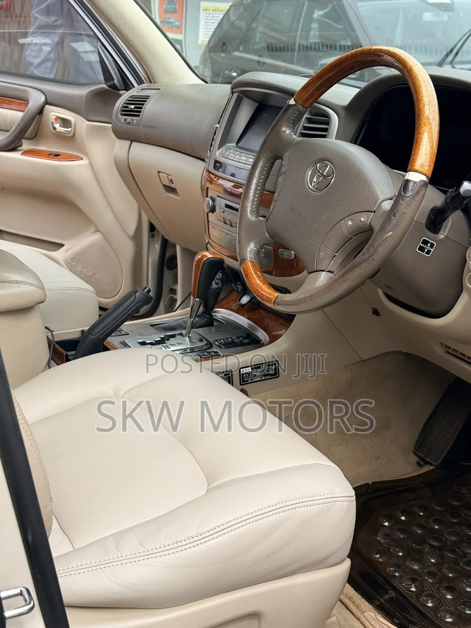 Toyota Land Cruiser Cygnus 4.7 2007 Beige