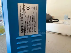 40A MPPT Solar Charge Regulator 12V 24V Auto Detection