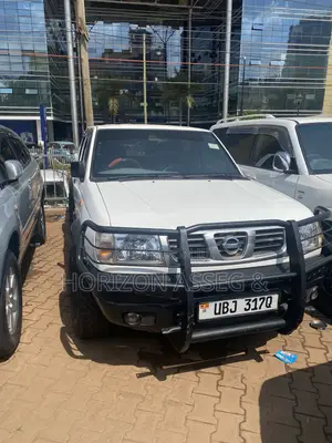 Nissan Hardbody 2008 White
