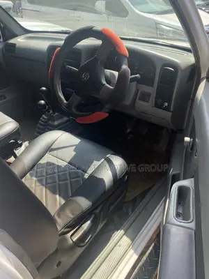 Nissan Hardbody 2008 White