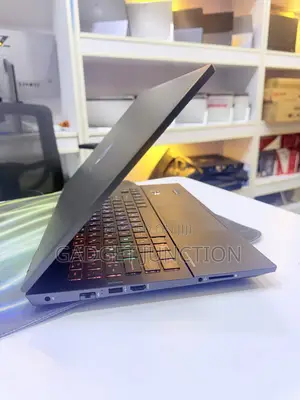 New Laptop HP Omen 15 16GB AMD Ryzen 5 SSD 1T