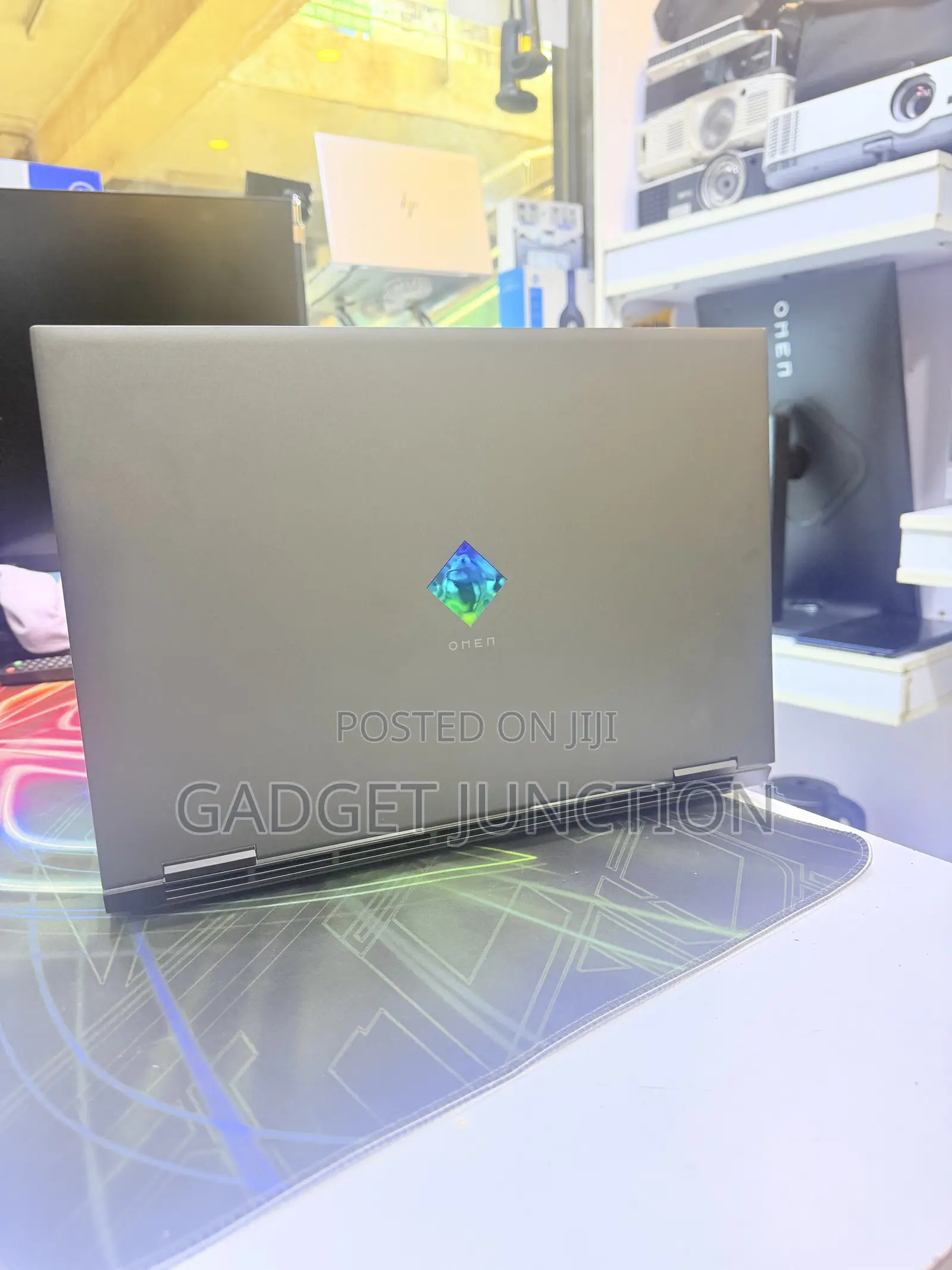 New Laptop HP Omen 15 16GB AMD Ryzen 5 SSD 1T