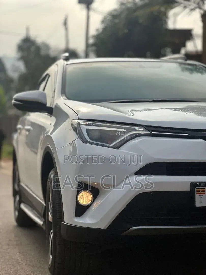 Toyota RAV4 2016 White