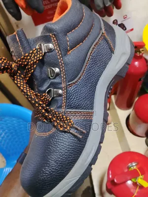 Safety Shoes/Boots