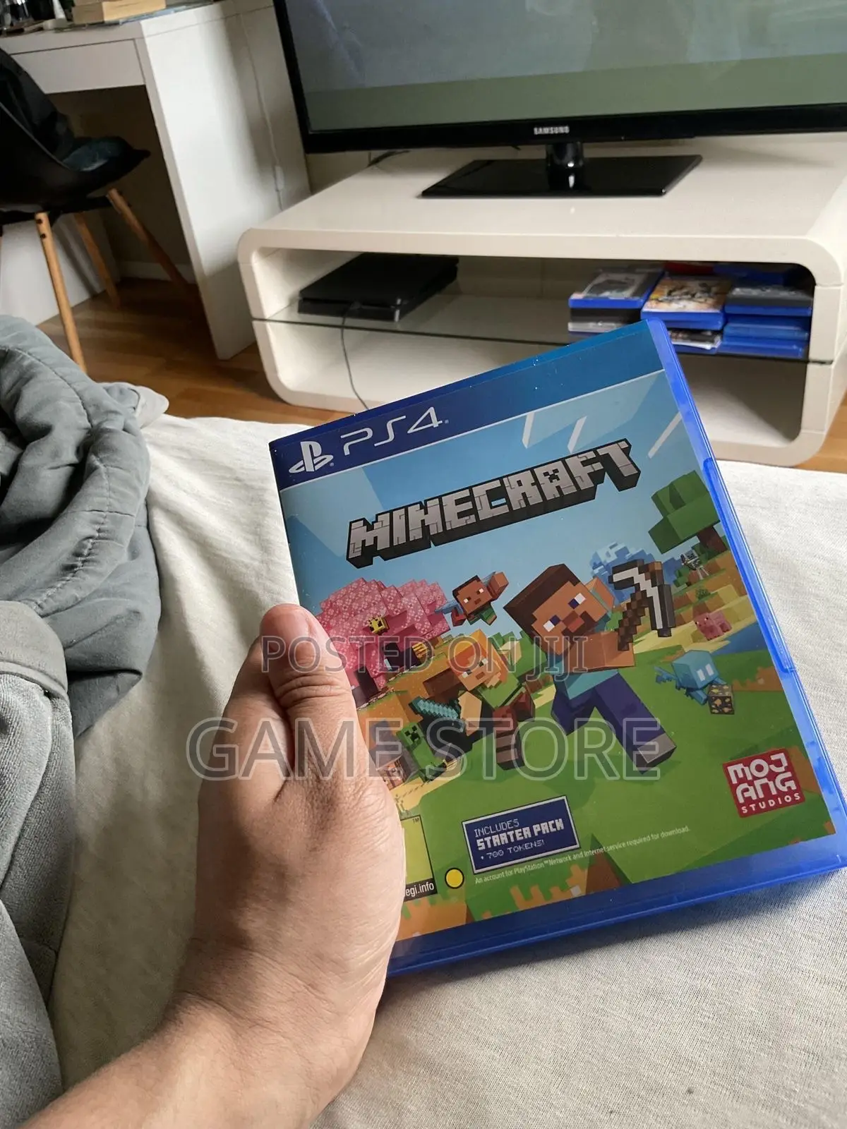 Minecraft PS4 Disc Make Your Dirt Hut Look Like a Dubai Mansion