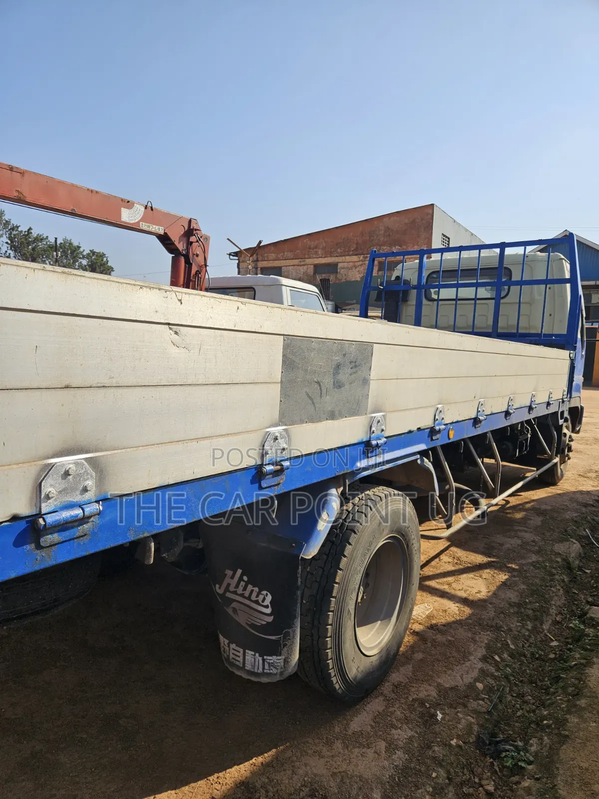 Isuzu Truck Long Chasis Blue