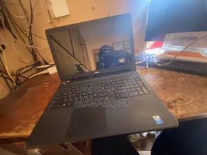 Laptop Dell Latitude 7400 4GB Intel Core i3 SSD 256GB