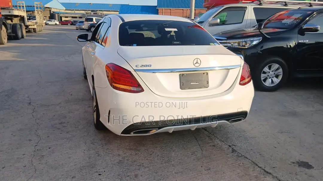 Mercedes-Benz C200 2016 Pearl