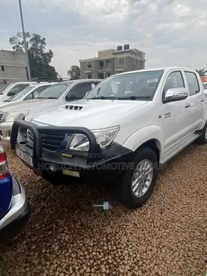 Toyota Hilux 2.5 D-4D SRX 2008 White