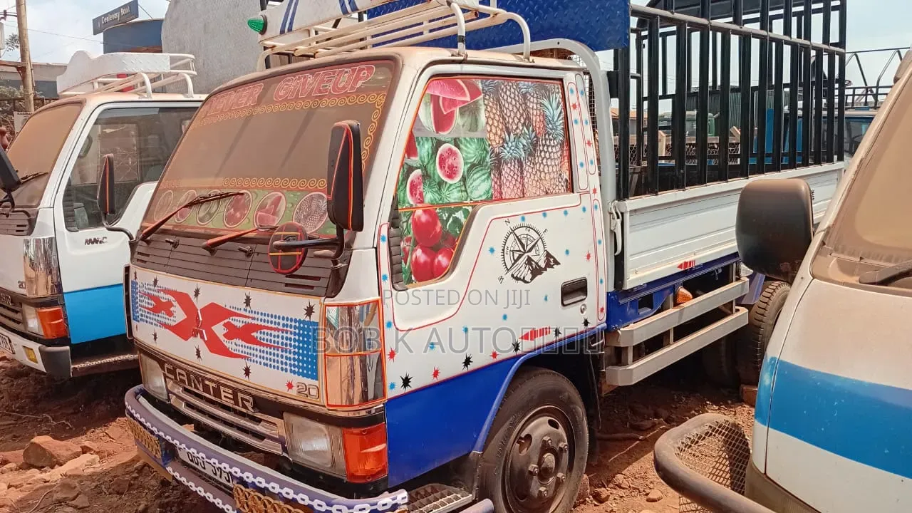 Mitsubishi Canter 1992 White