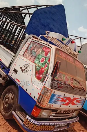Mitsubishi Canter 1992 White