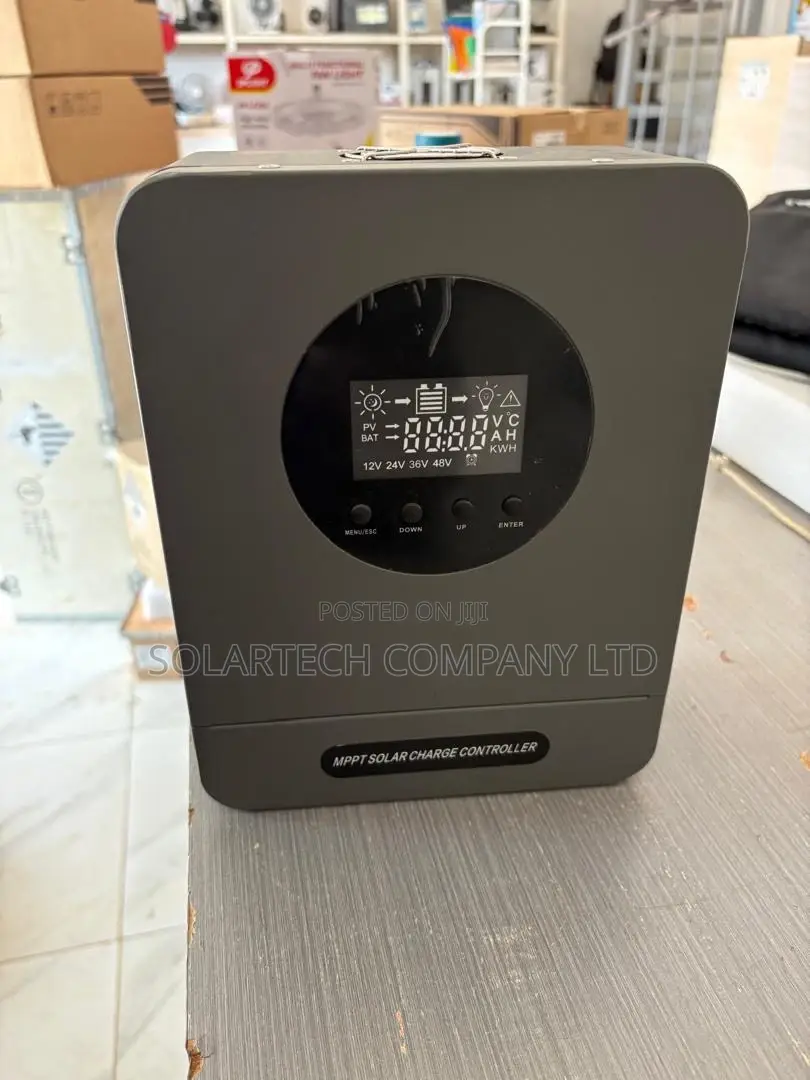 Professional MPPT 40A Solar Controller 12V 24V Auto Detect