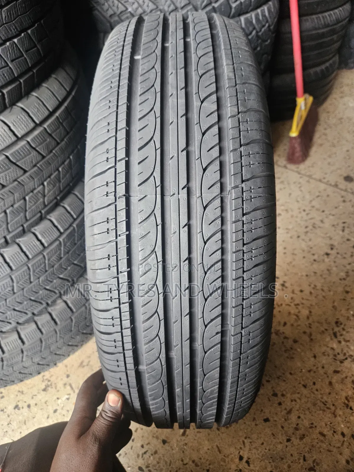 205 65 R16 Kapsin Its a Set of 4 Pieces. Try to Zoom,they a Used 1 Day