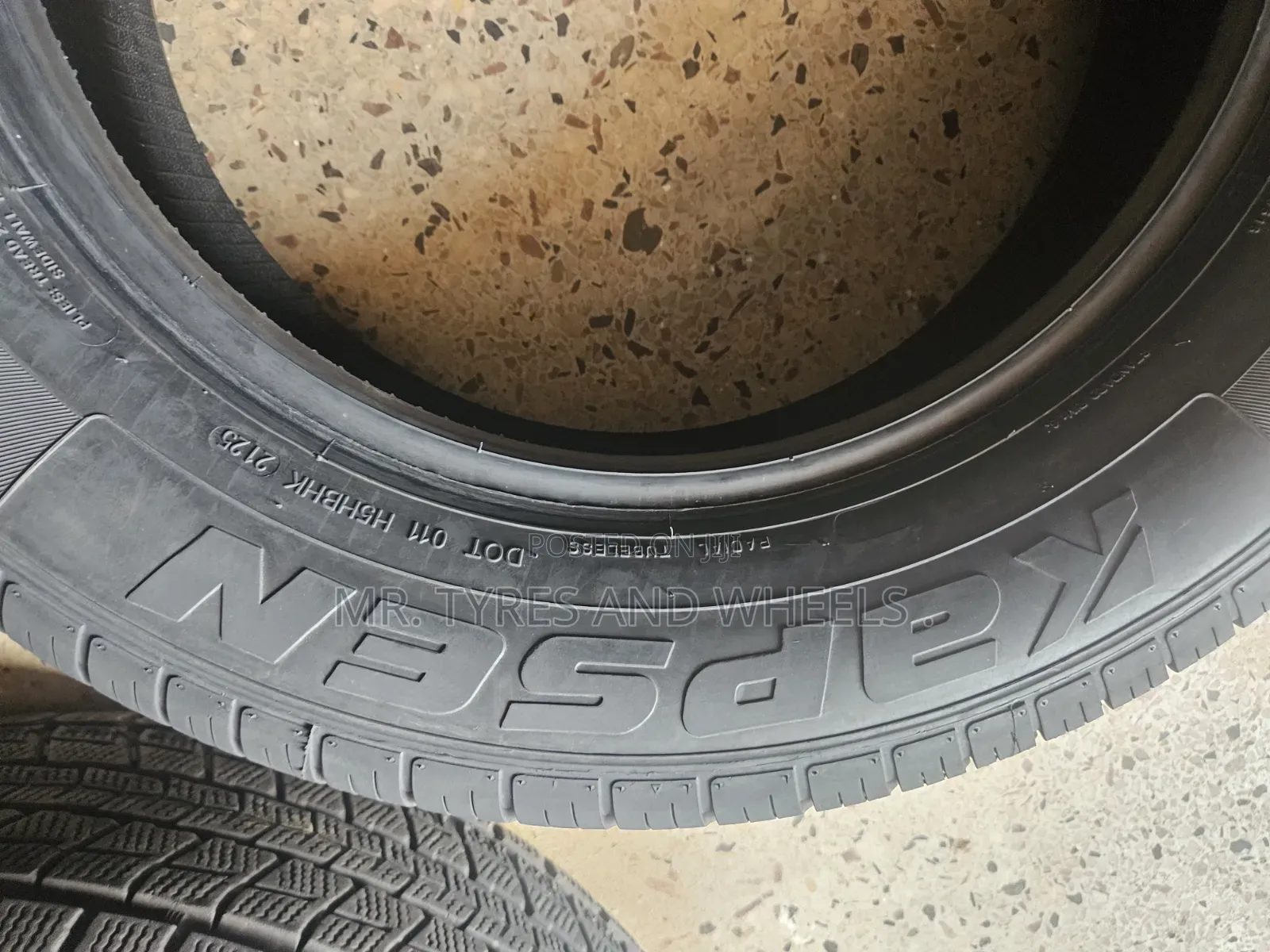 205 65 R16 Kapsin Its a Set of 4 Pieces. Try to Zoom,they a Used 1 Day