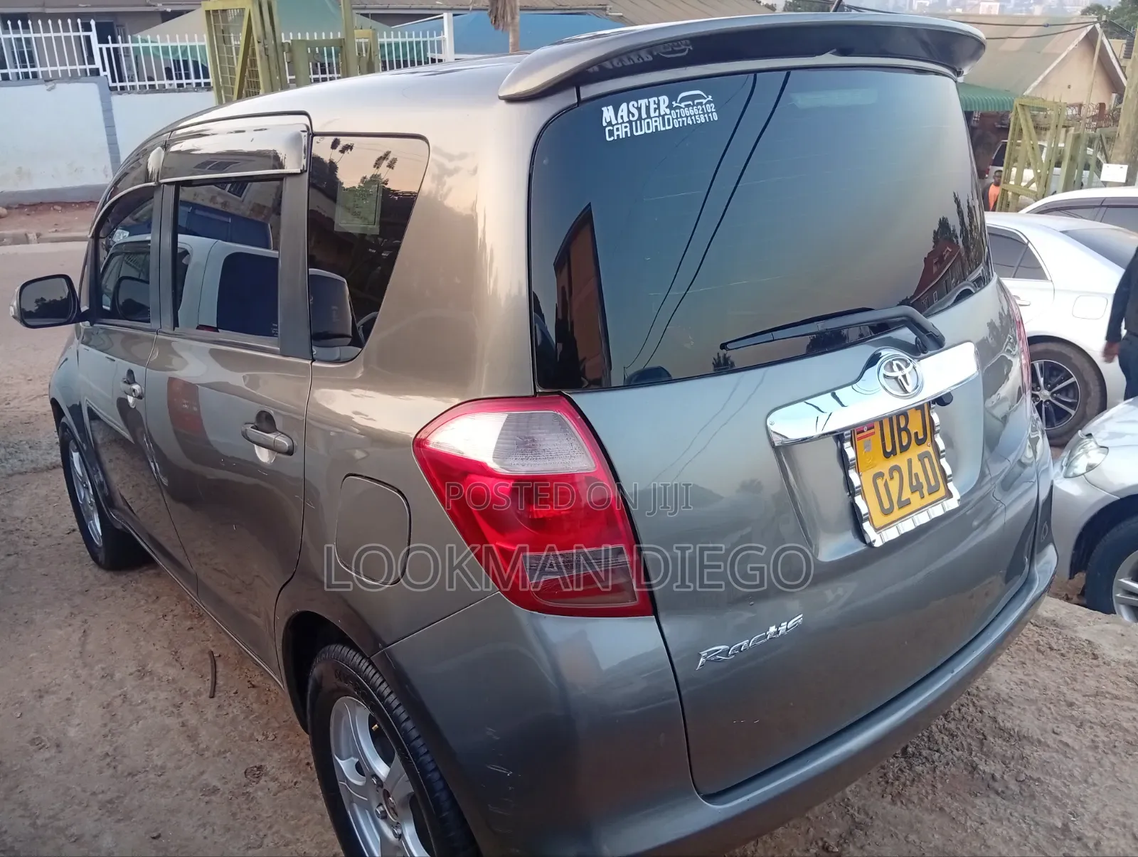 Toyota Ractis 1.3 FWD 2007 Gray