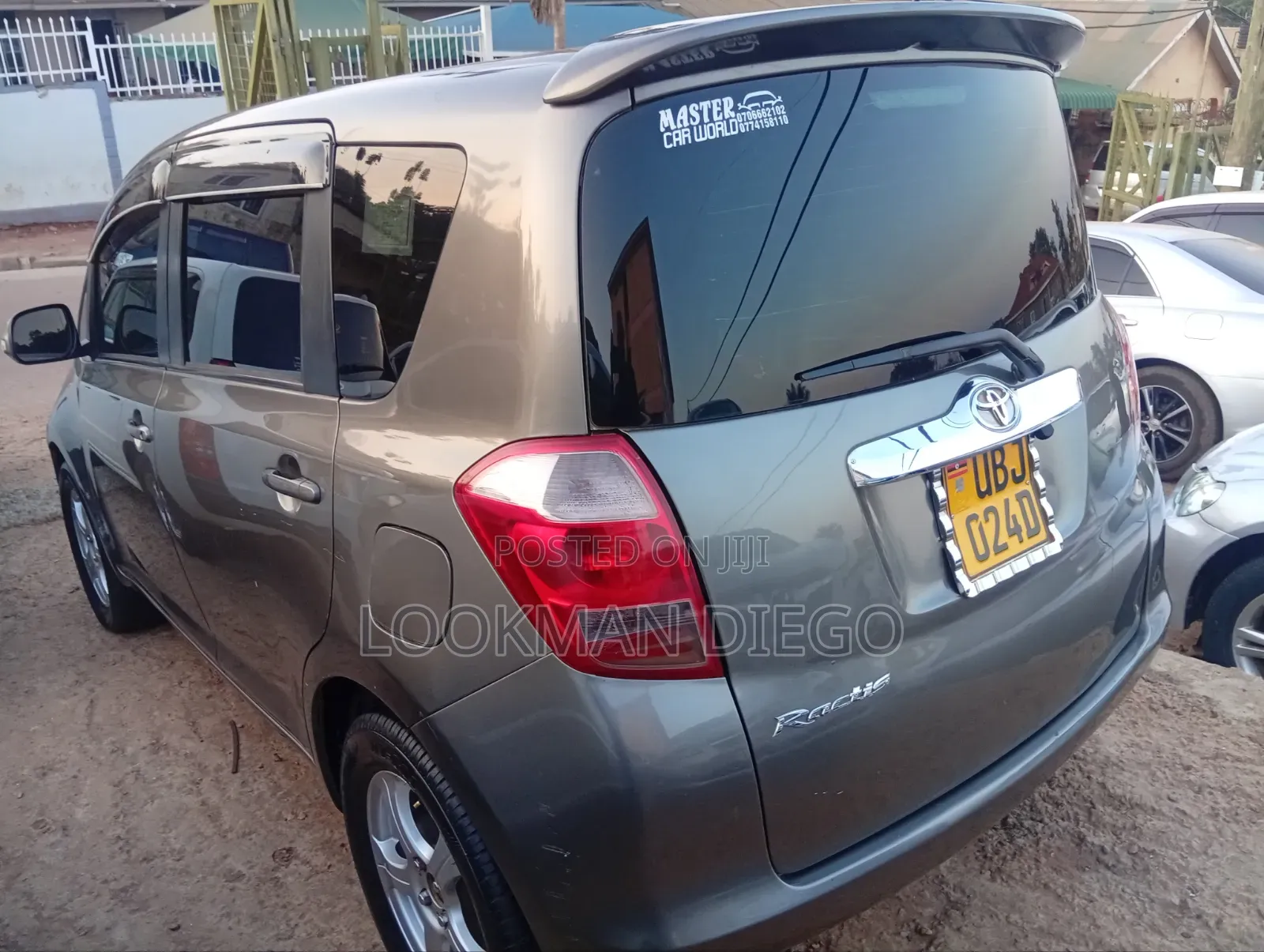 Toyota Ractis 1.3 FWD 2007 Gray