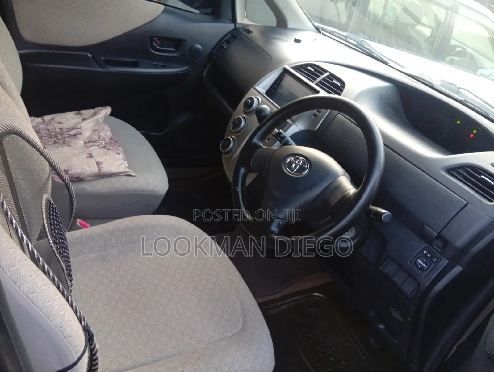 Toyota Ractis 1.3 FWD 2007 Gray