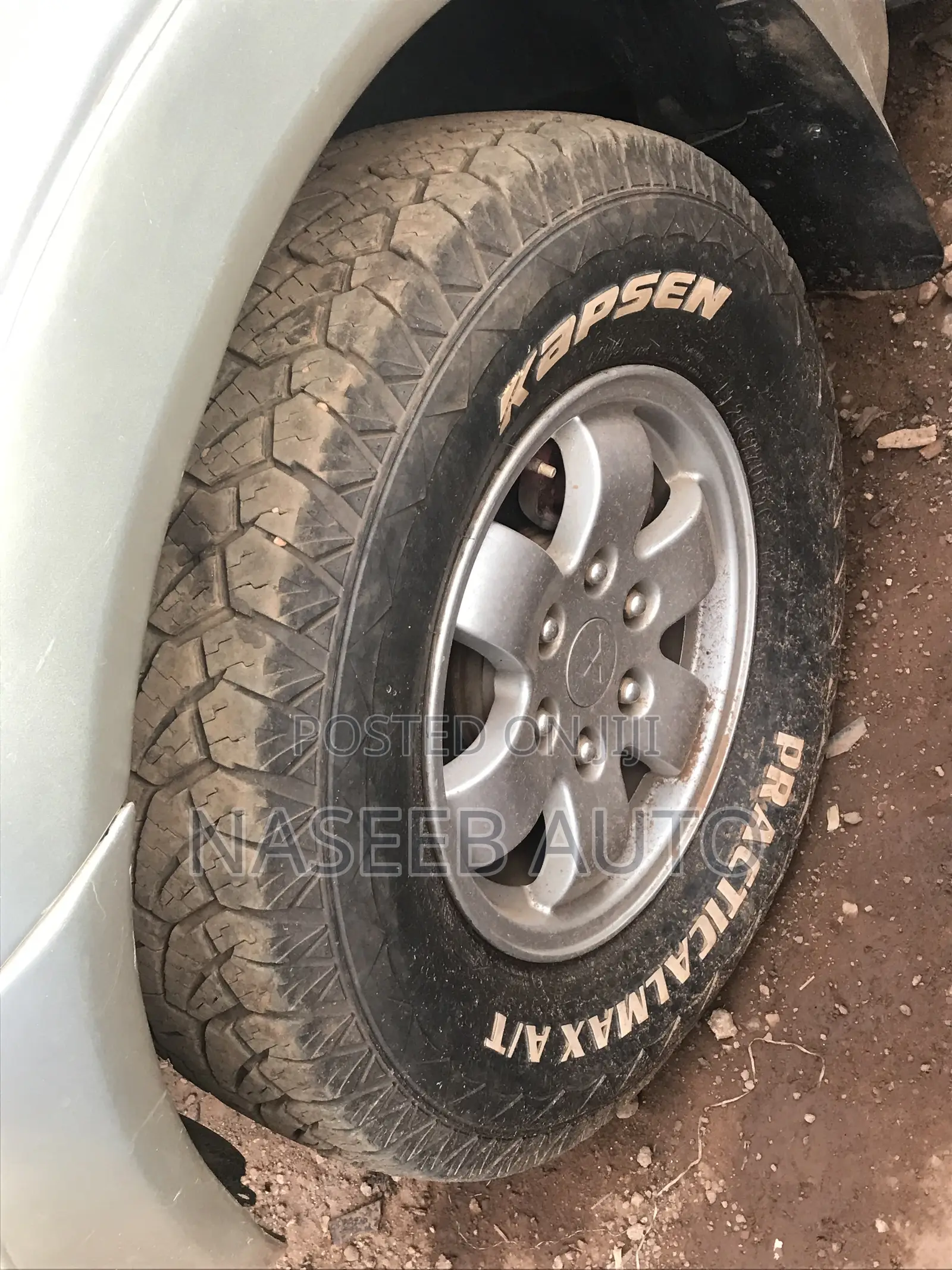 Mitsubishi Pajero 2001 Silver