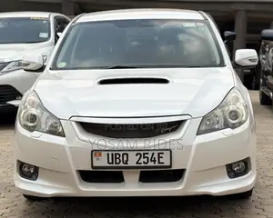 Subaru Legacy 2.5i Premium 2010 White