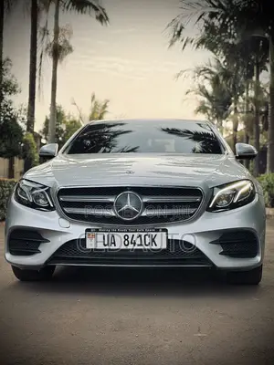 Mercedes-Benz E200 2017 Silver