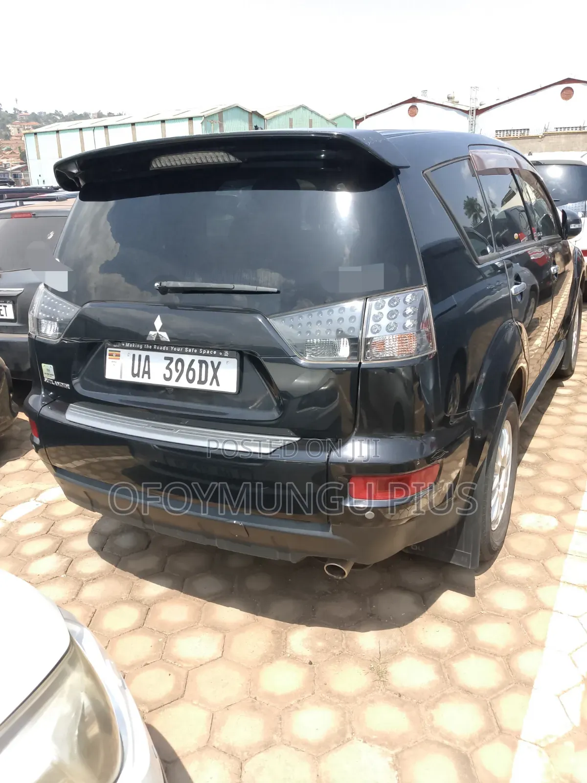 Mitsubishi Outlander 2012 Black