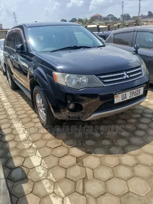 Mitsubishi Outlander 2012 Black