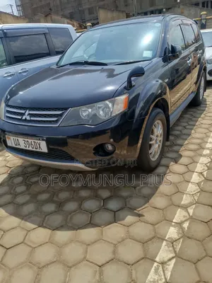Mitsubishi Outlander 2012 Black