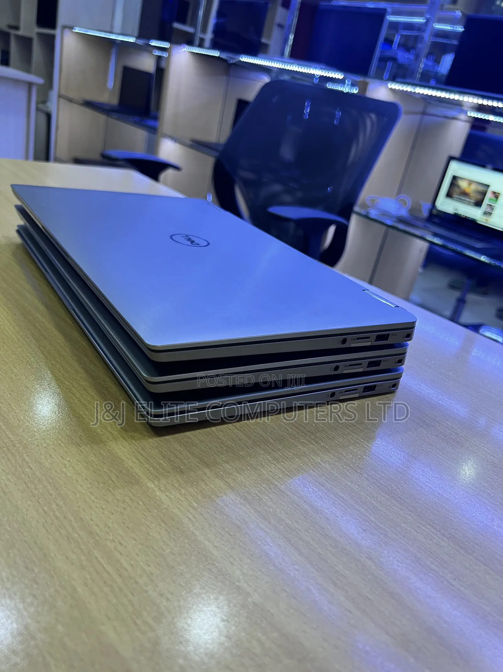 New Laptop Dell Latitude 7400 2-in-1 16GB Intel Core i7 SSD 512GB