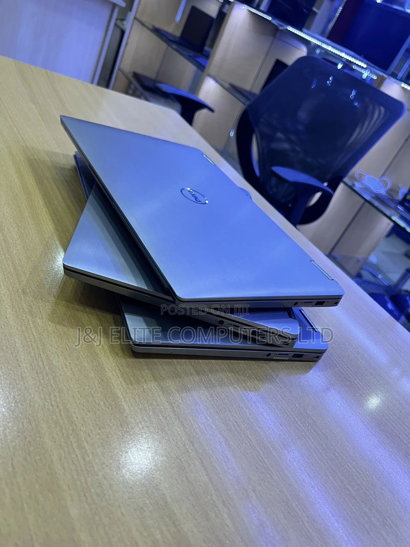 New Laptop Dell Latitude 7400 2-in-1 16GB Intel Core i7 SSD 512GB