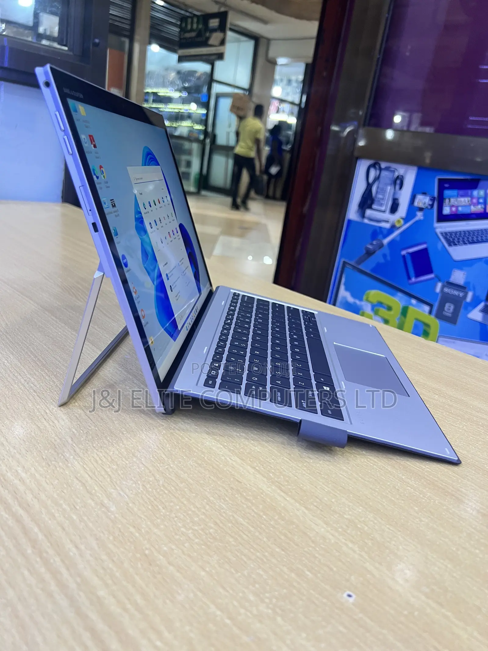 Laptop HP Elite X2 1012 G2 8GB Intel Core i5 SSD 256GB