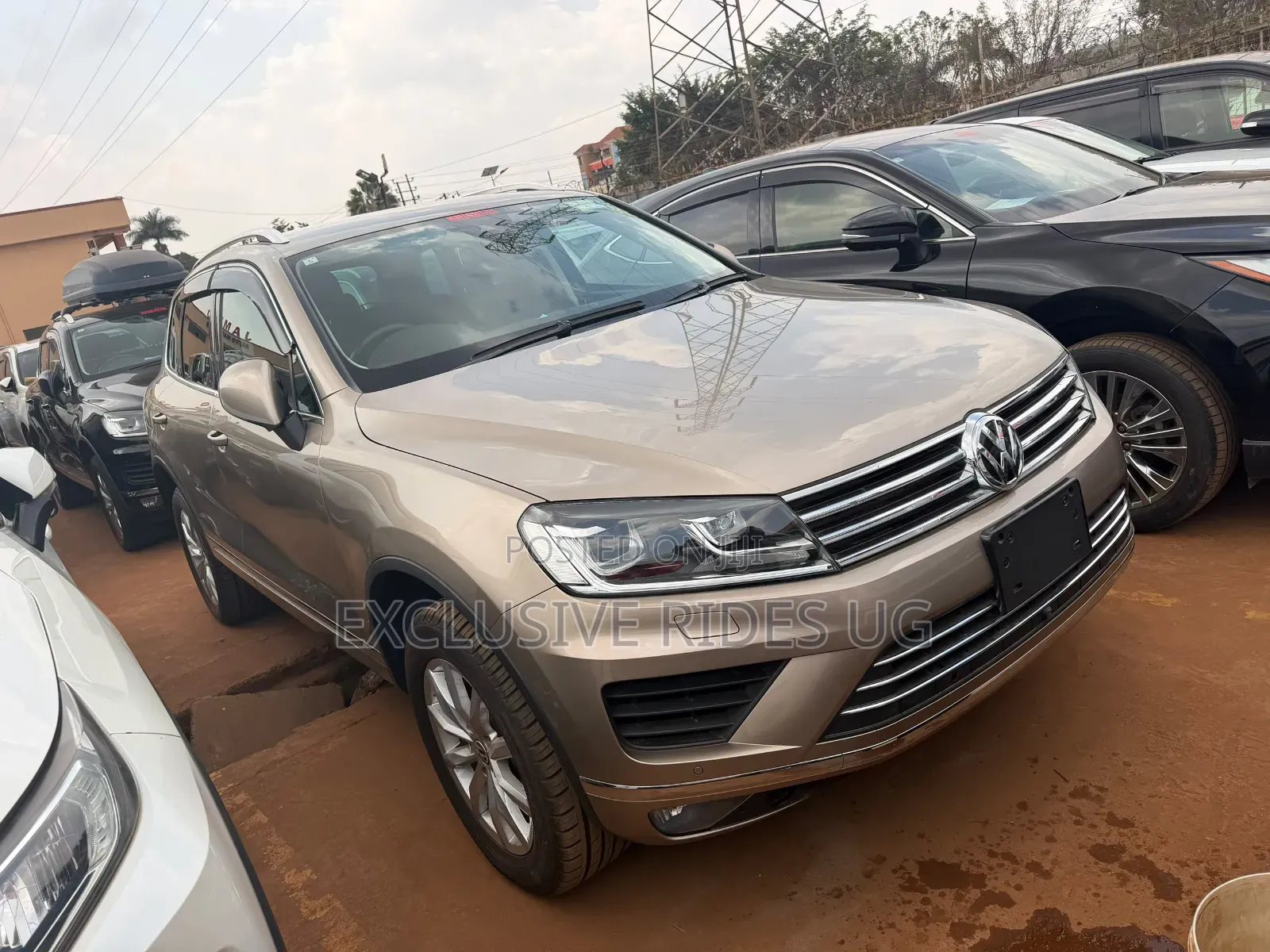 Volkswagen Touareg 2016 Gold