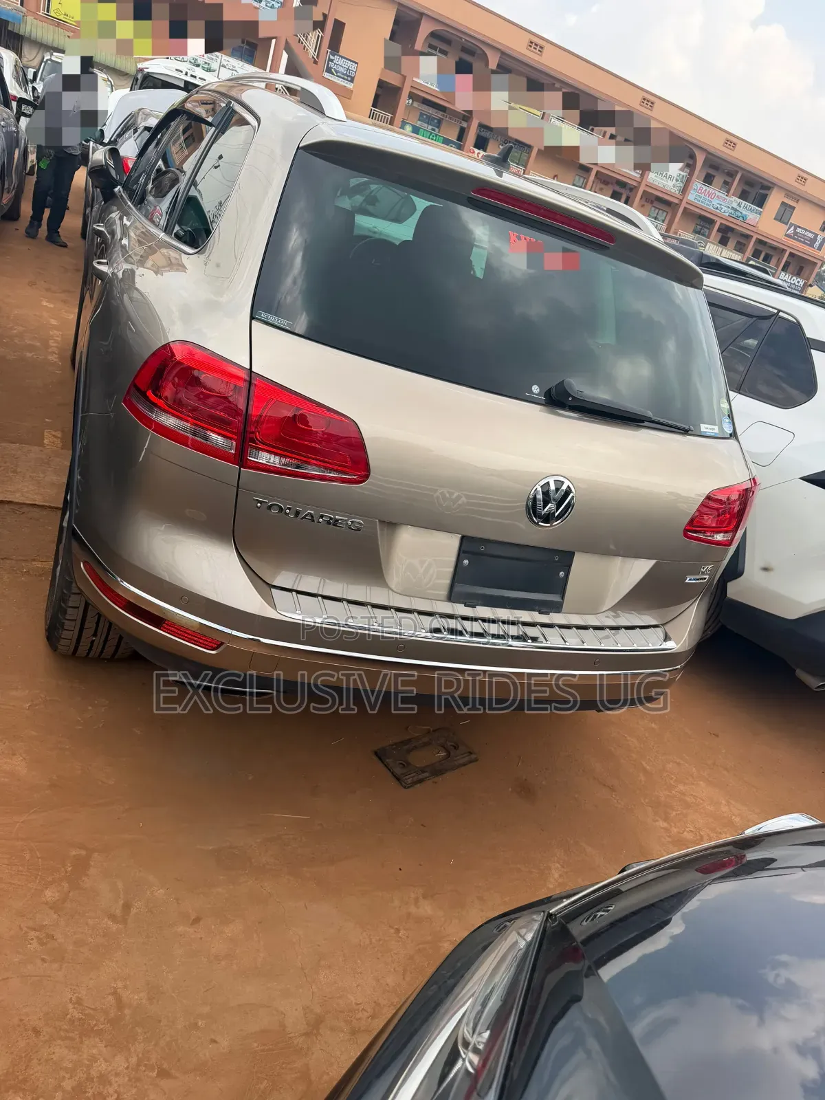 Volkswagen Touareg 2016 Gold