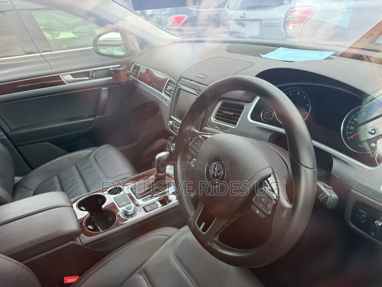 Volkswagen Touareg 2016 Gold
