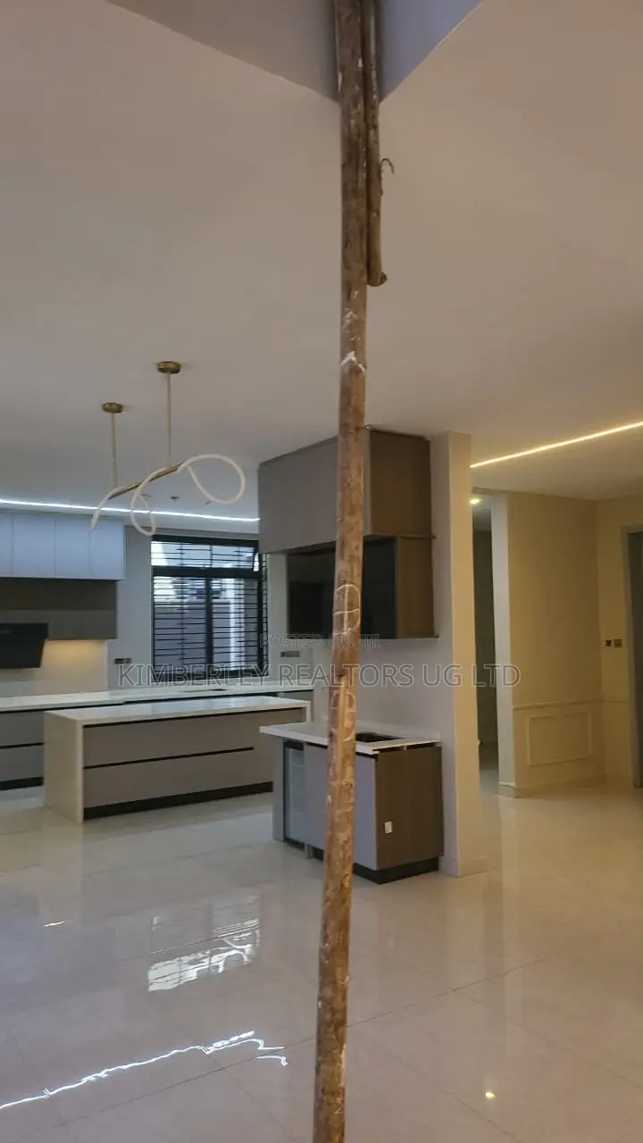 6bdrm House in Kira for sale