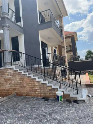 6bdrm House in Division A for sale