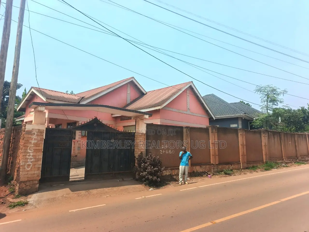 3bdrm House in Kira for sale