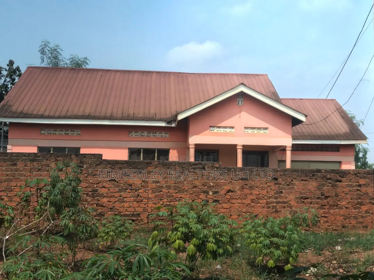 3bdrm House in Kira for sale