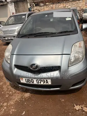 Toyota Vitz 1.3 FWD 3dr 2008 Gray