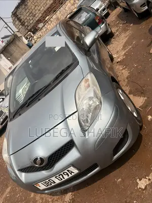 Toyota Vitz 1.3 FWD 3dr 2008 Gray