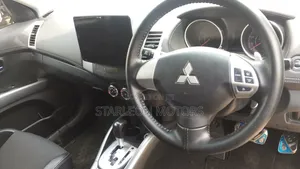 Mitsubishi Outlander 2012 White