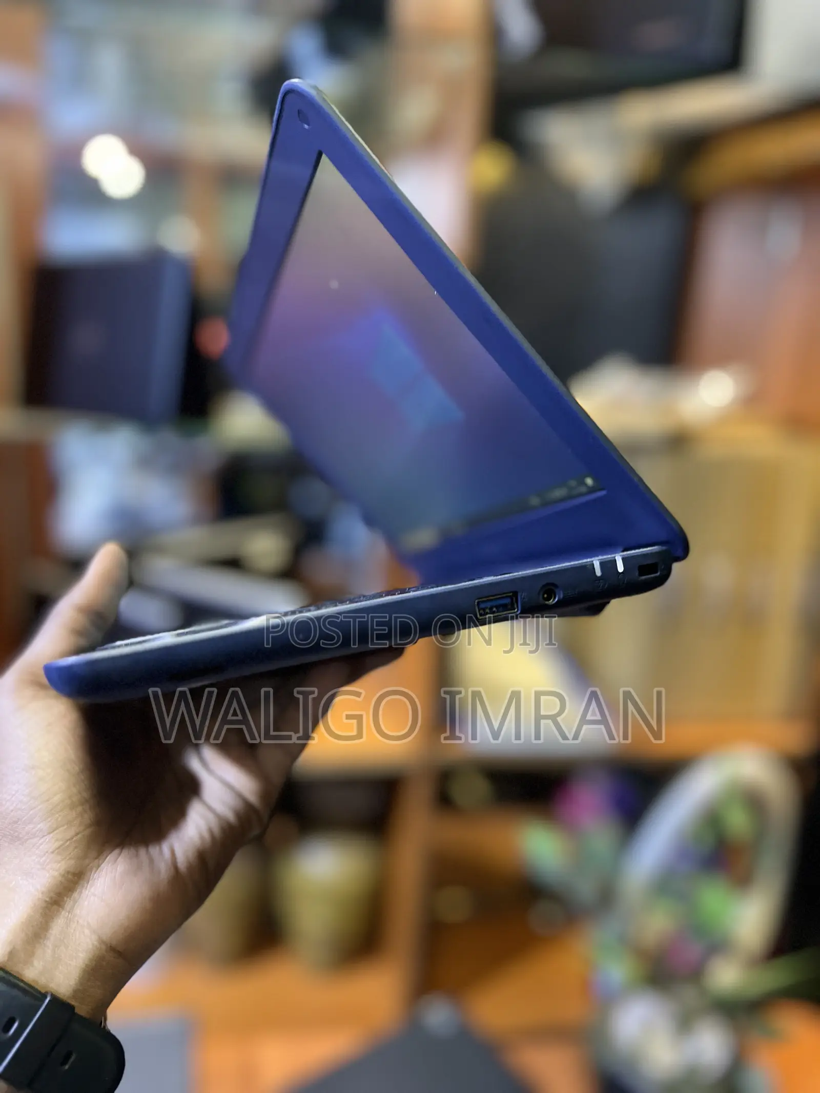 Laptop Asus VivoBook W202 4GB Intel Celeron eMMC 60GB