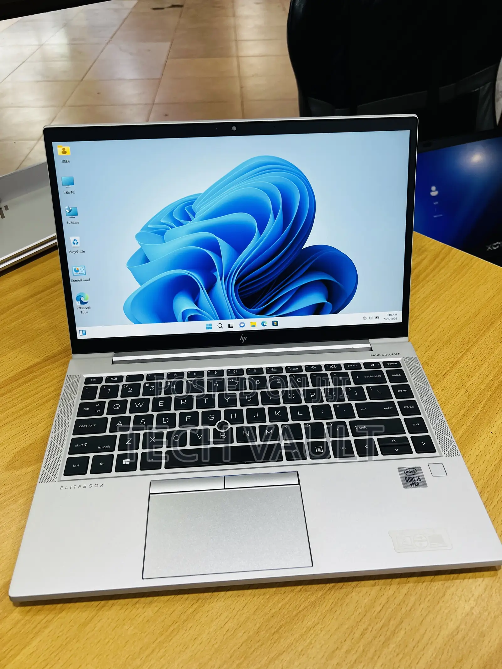 New Laptop HP EliteBook 840 G7 8GB Intel Core i5 SSD 512GB