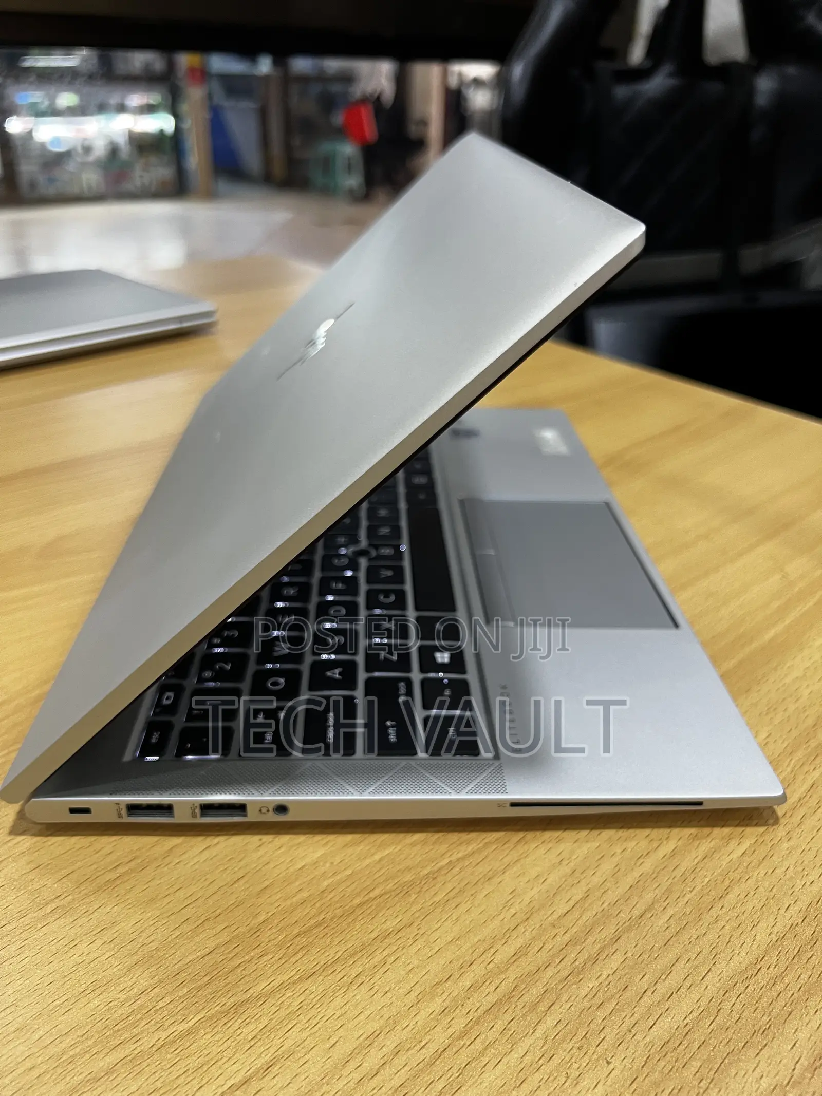 New Laptop HP EliteBook 840 G7 8GB Intel Core i5 SSD 512GB