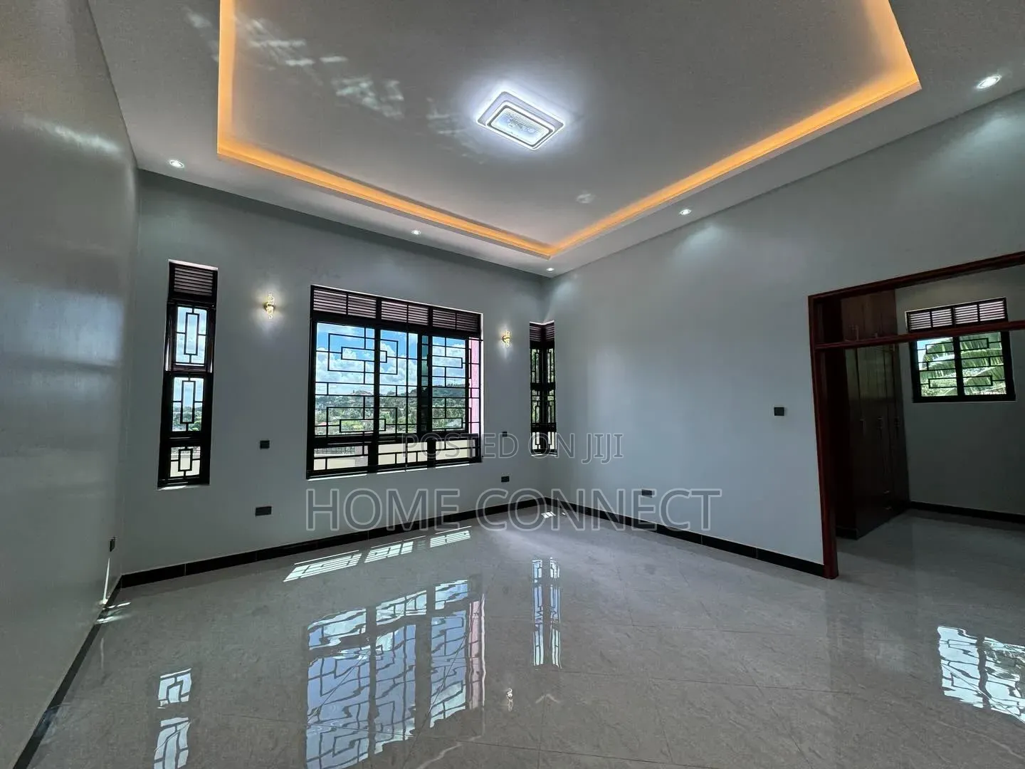 4bdrm House in Luzira Lake Drive, Central Division for rent