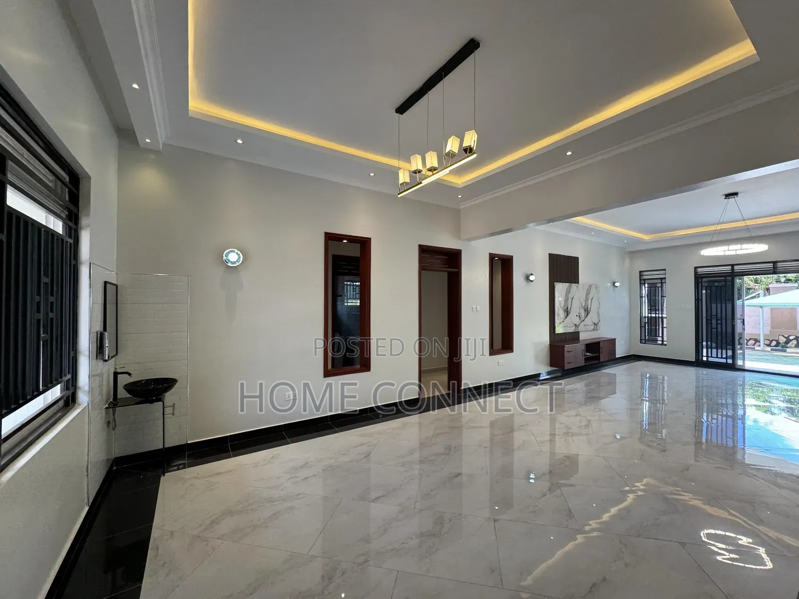 4bdrm Bungalow in Mutungo Hill, Central Division for rent