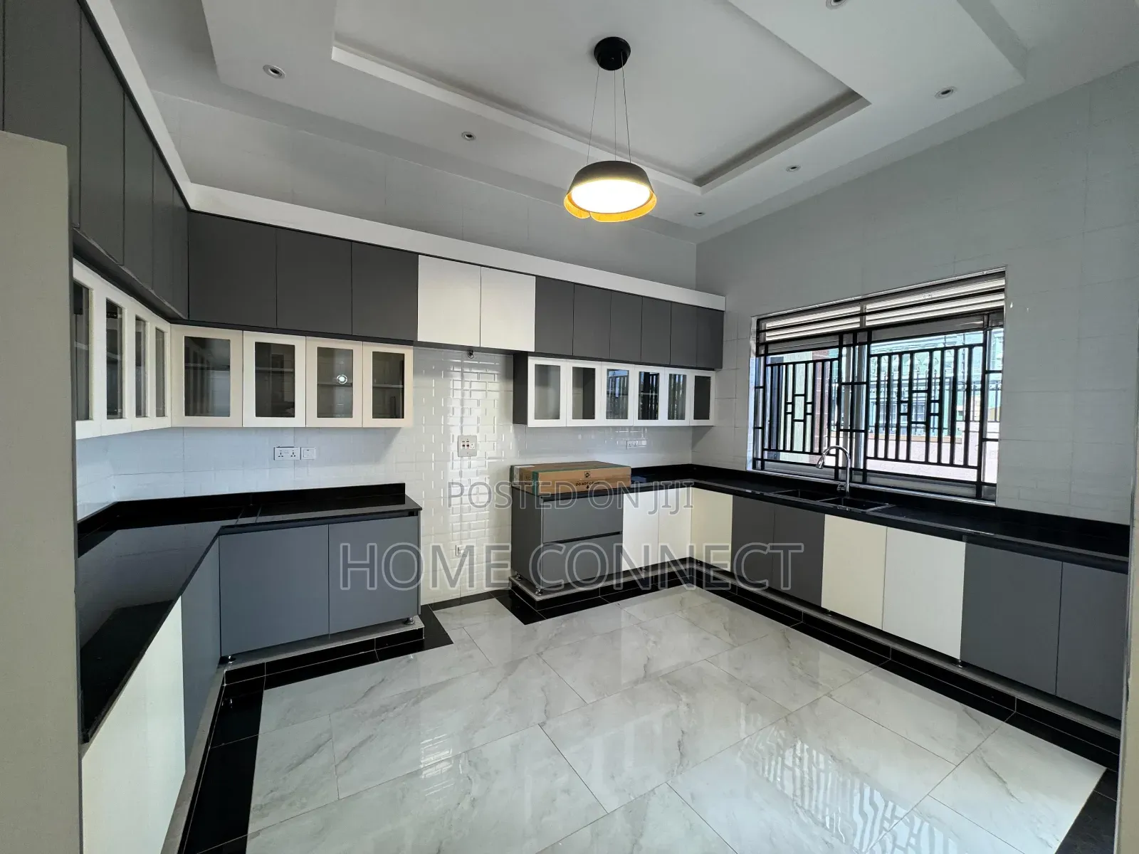 4bdrm Bungalow in Mutungo Hill, Central Division for rent