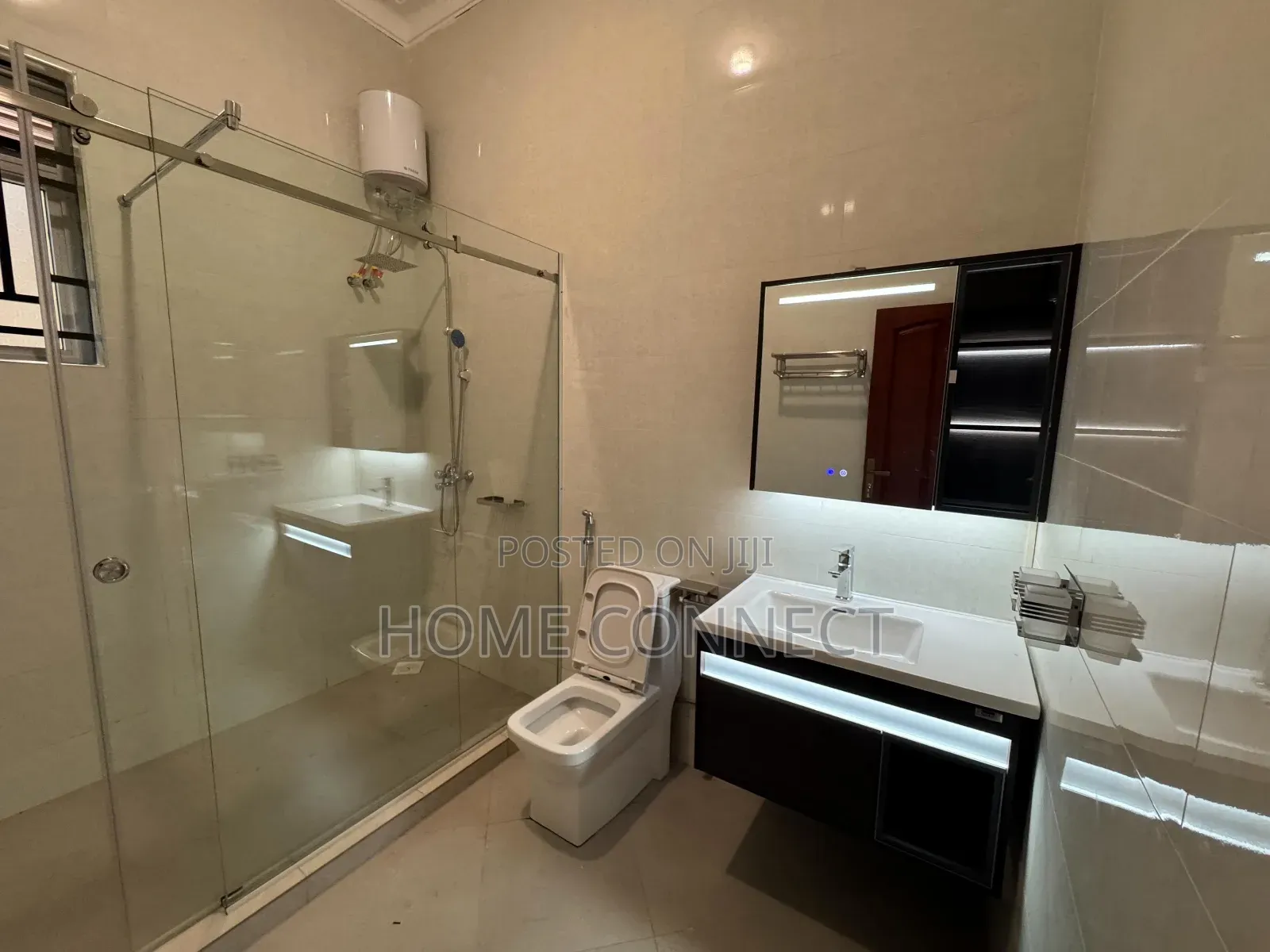 4bdrm Bungalow in Mutungo Hill, Central Division for rent